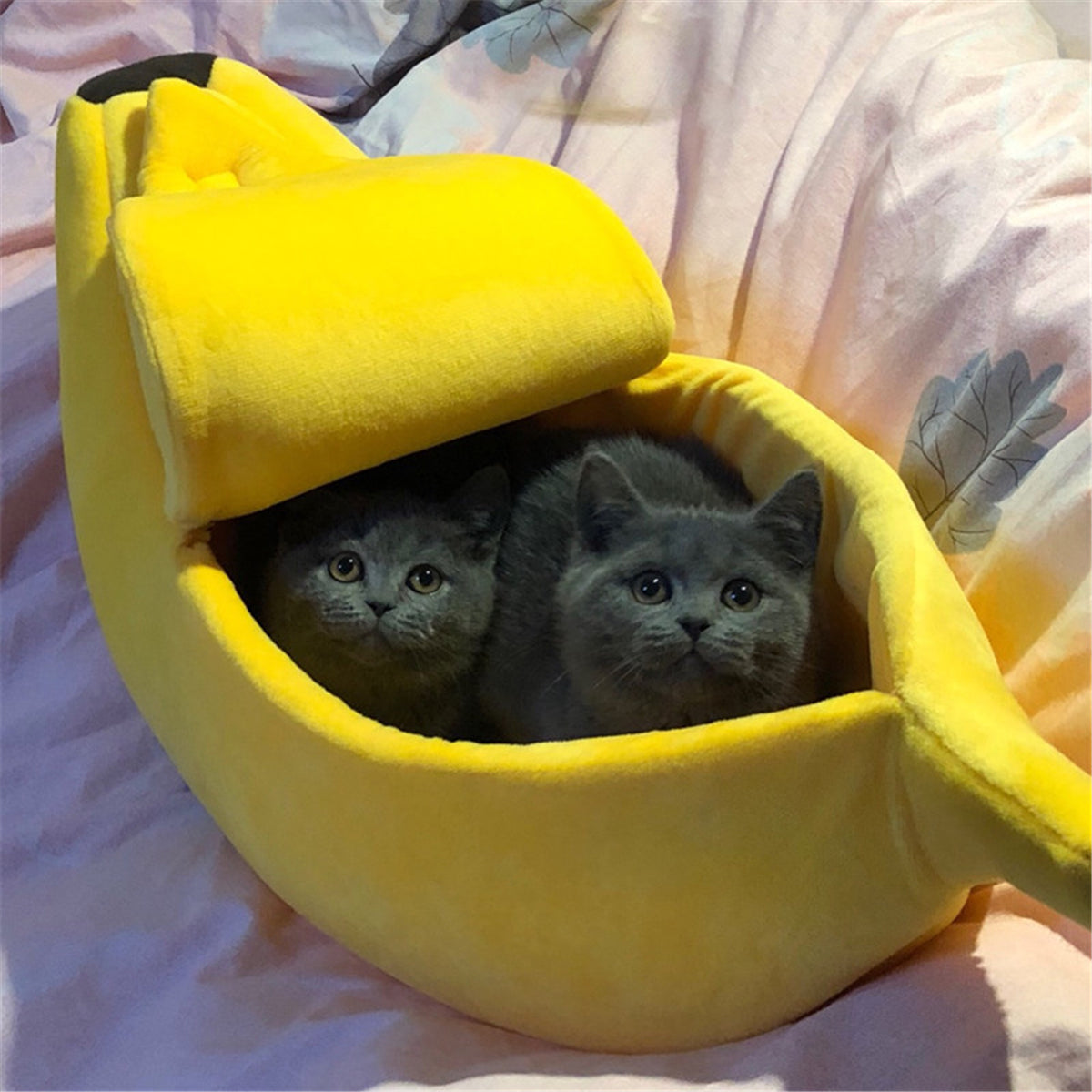 Banana Pet Bed Cute Plush Fruit-Shaped Cozy Dog Cat Sleeping Sofa
